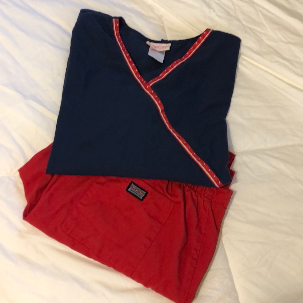 Cherokee scrub SET! Gently worn. Navy & Red.